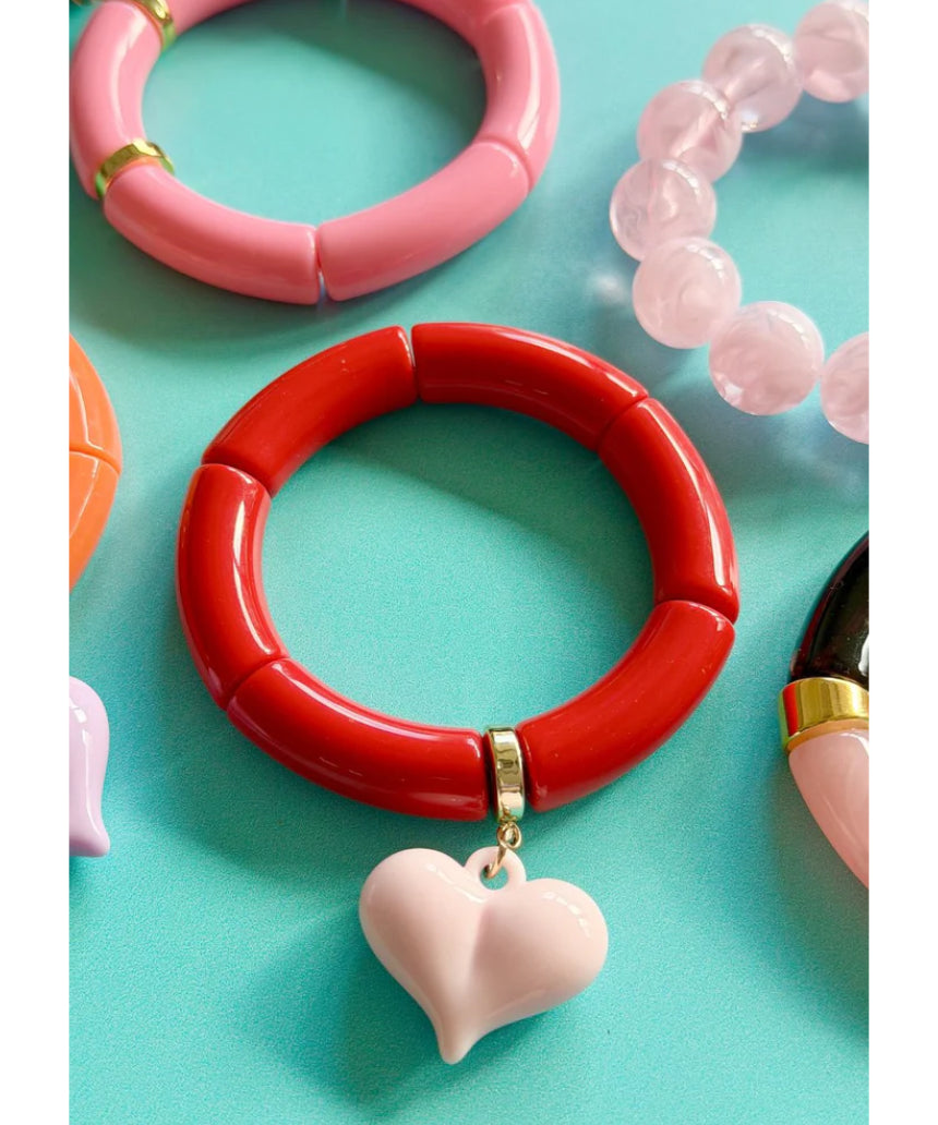 Mosk Melbourne Big Heart bracelet featuring a silver chain and a prominent heart-shaped pendant on a clean background.