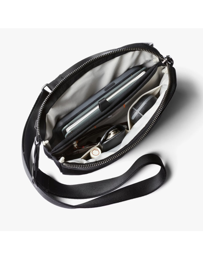 Bellroy Sling - Melbourne Black detail view 4