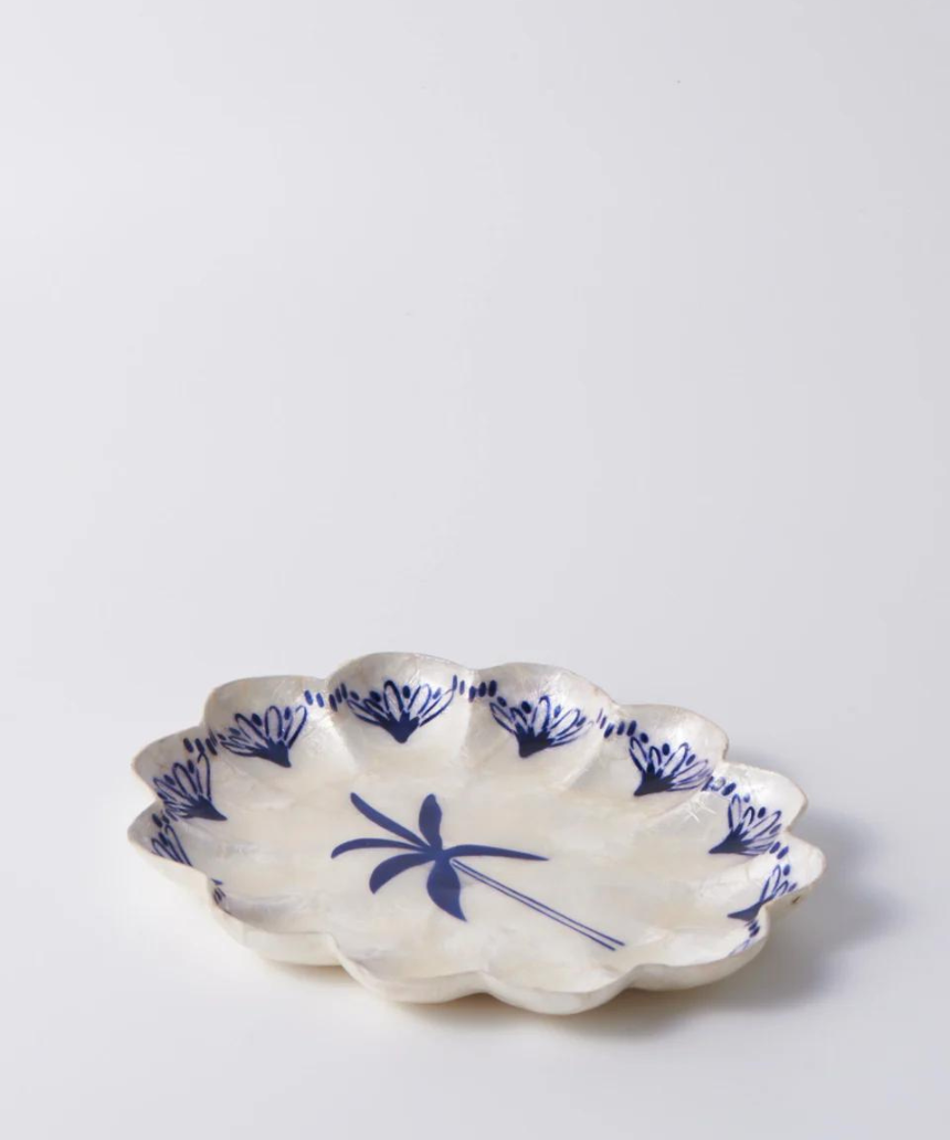 Jones & Co Atlantic Palm Plate featuring a detailed palm leaf design on ceramic surface