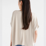 Elk Mytr flax-colored top, casual short-sleeve T-shirt with a relaxed fit, displayed on a plain background.