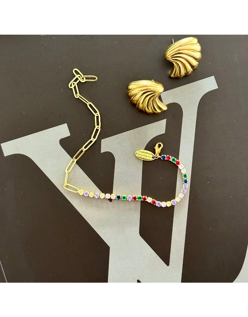 Salty Safari Oslo bracelet featuring a nautical-inspired design with beads and charms on a silver chain.