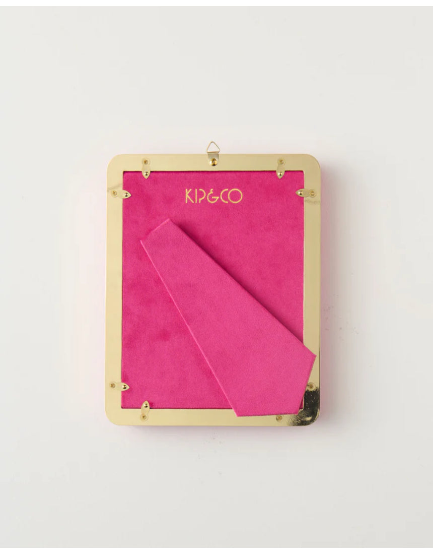 Kip & Co desert pink heart velvet photo frame with a soft velvet finish and heart-shaped design, ideal for displaying photos.