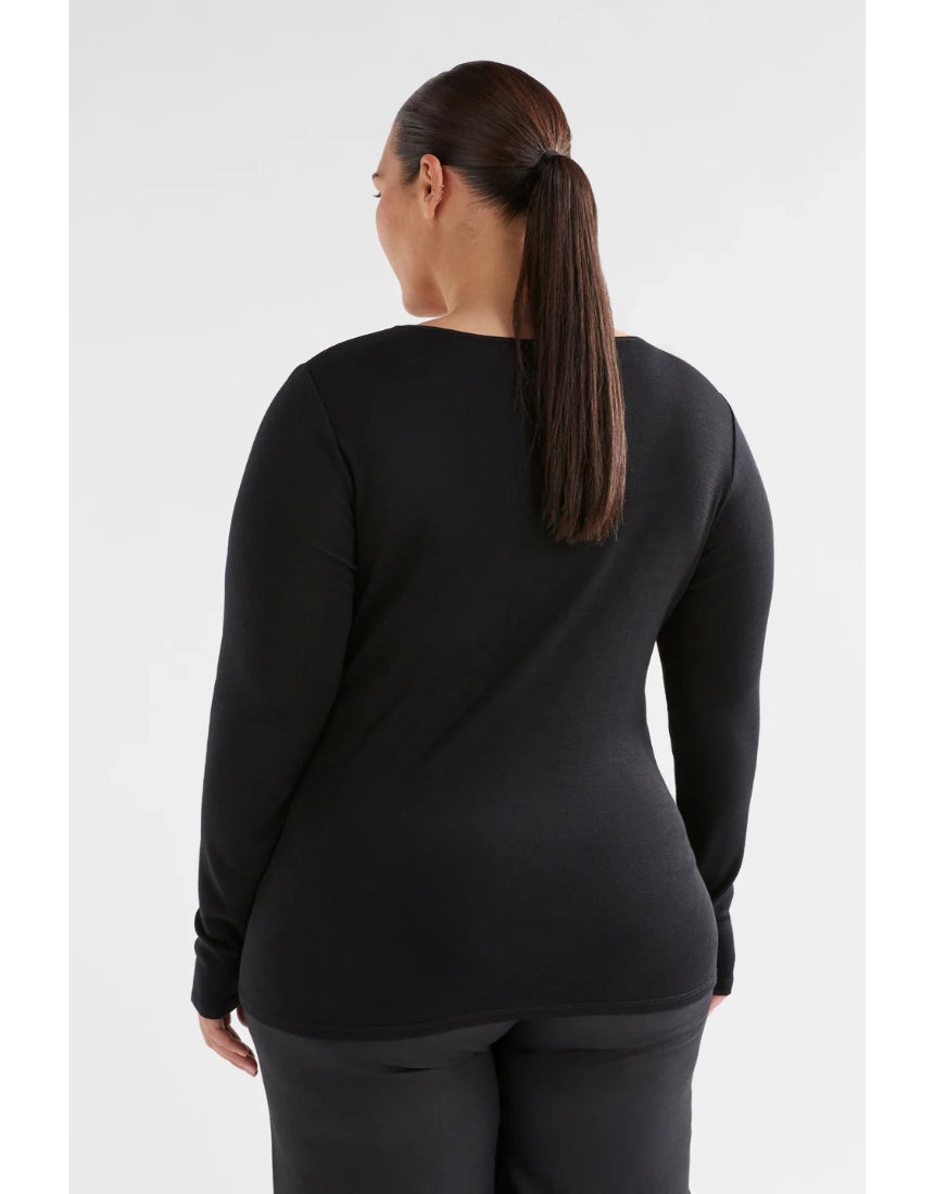Elk Merino Long Sleeve Top in black, showcasing a fitted long sleeve shirt made from soft merino wool for outdoor wear.
