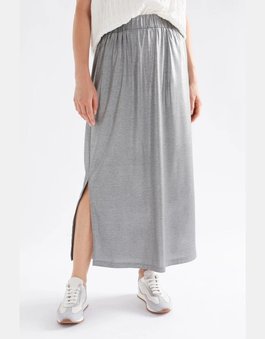Silver Elk Maail skirt with a flowing design, shown on a model, showcasing stylish clothing from the Elk brand.