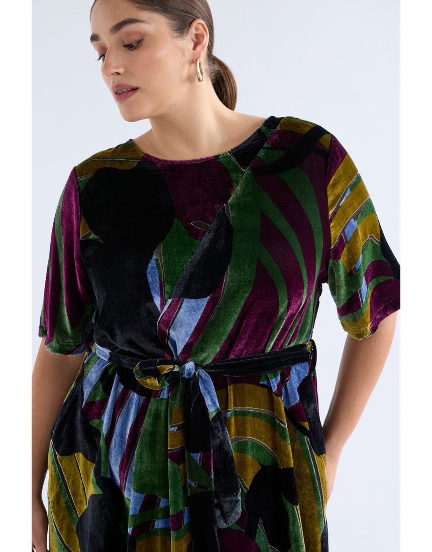 ELK The Label Reihen Dress in Stribe Burnout fabric, showcasing a stylish, relaxed-fit dress with a textured burnout pattern.