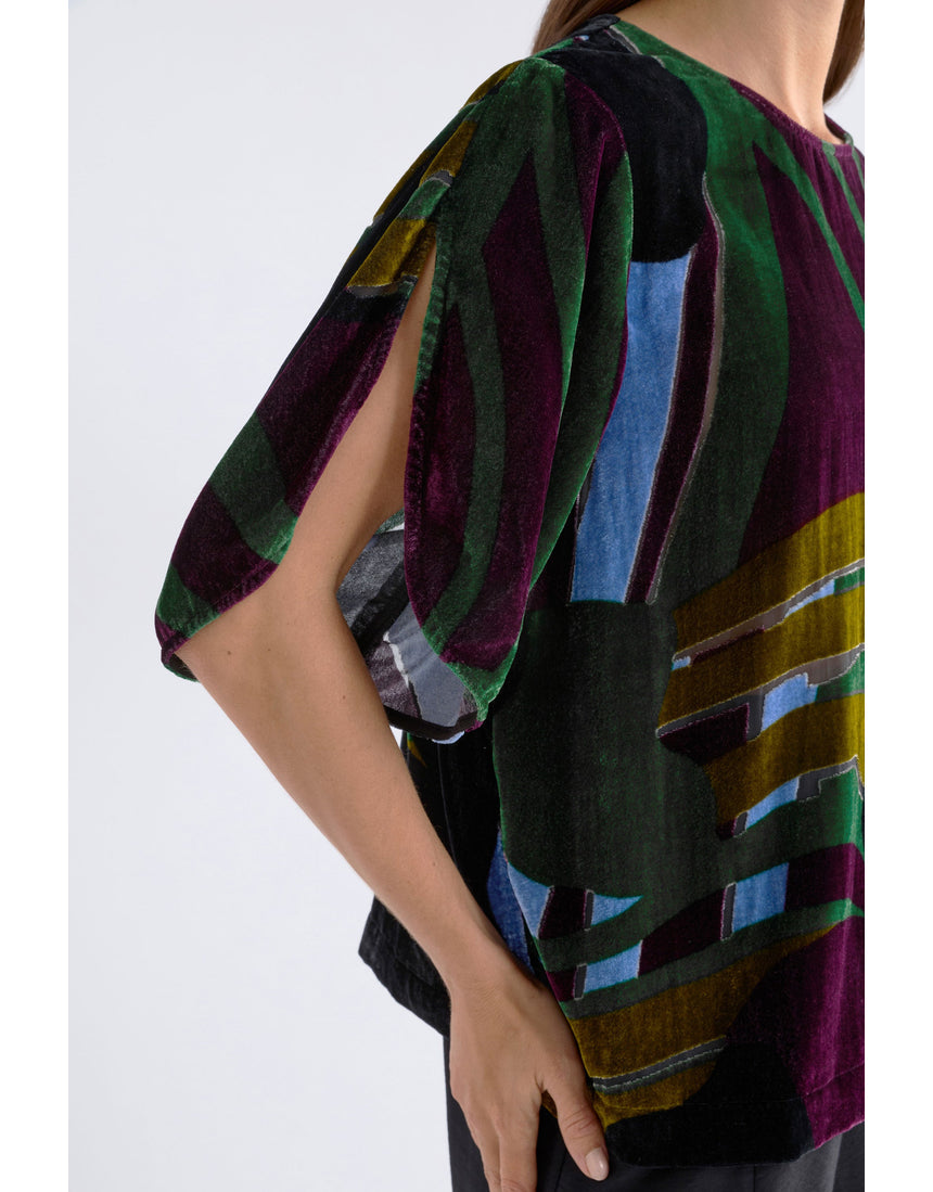 ELK The Label Reihen Top in Stribe Burnout fabric, featuring a relaxed fit and stylish design, shown laid flat.