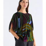 ELK The Label Reihen Top in Stribe Burnout featuring a relaxed fit and stylish design, displayed on a hanger.