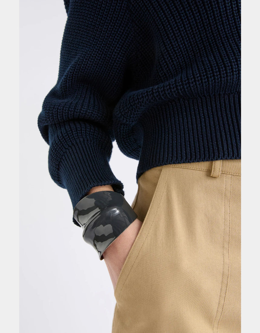 Elk Illsta Cuff Bright Navy bracelet featuring a sleek navy blue design with silver accents, stylish and adjustable.