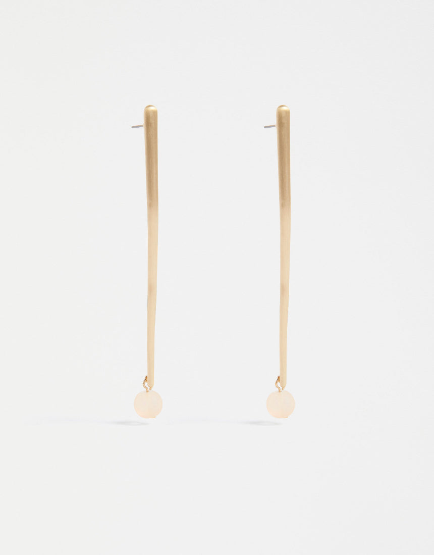 Gold Elk Kyna Earring featuring sleek, modern design with smooth curves and a polished finish, perfect for elegant accessories.
