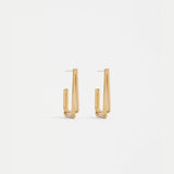 Gold Elk Sokar earring featuring intricate design, shiny finish, and elegant craftsmanship in a classic jewelry style.
