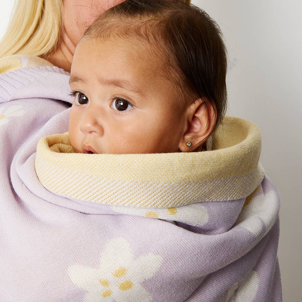 Living Textiles Pram knitted blanket in lilac with daisy dream pattern, soft and cozy for babies.
