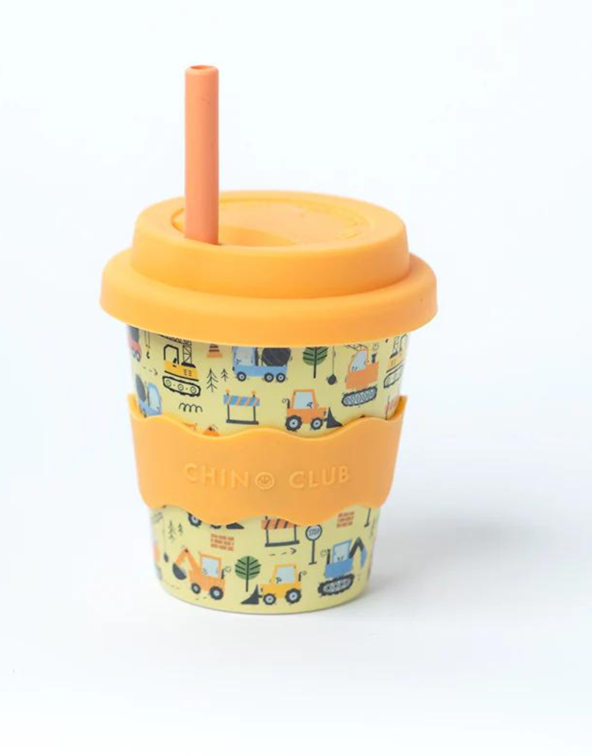 Chino Club Digger Baby Chino Cup 4oz for kids, small plastic cup with colorful design and secure lid, ideal for young children.