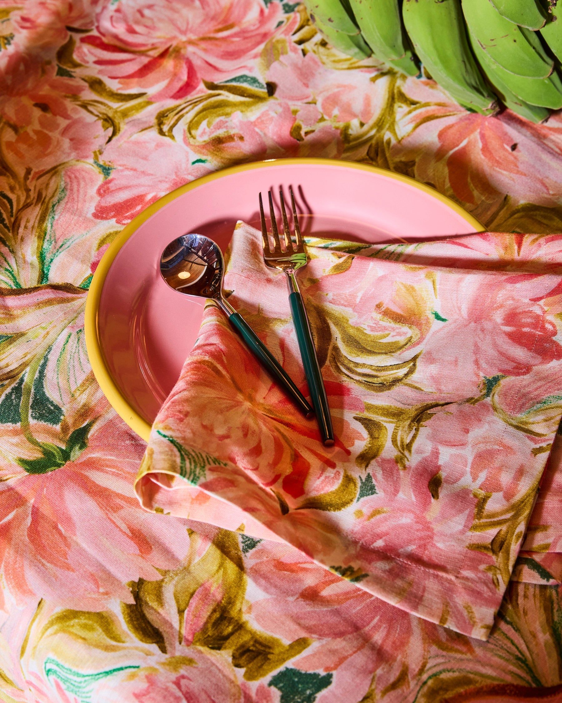Kip & Co Warm Floral Breeze Tablecloth