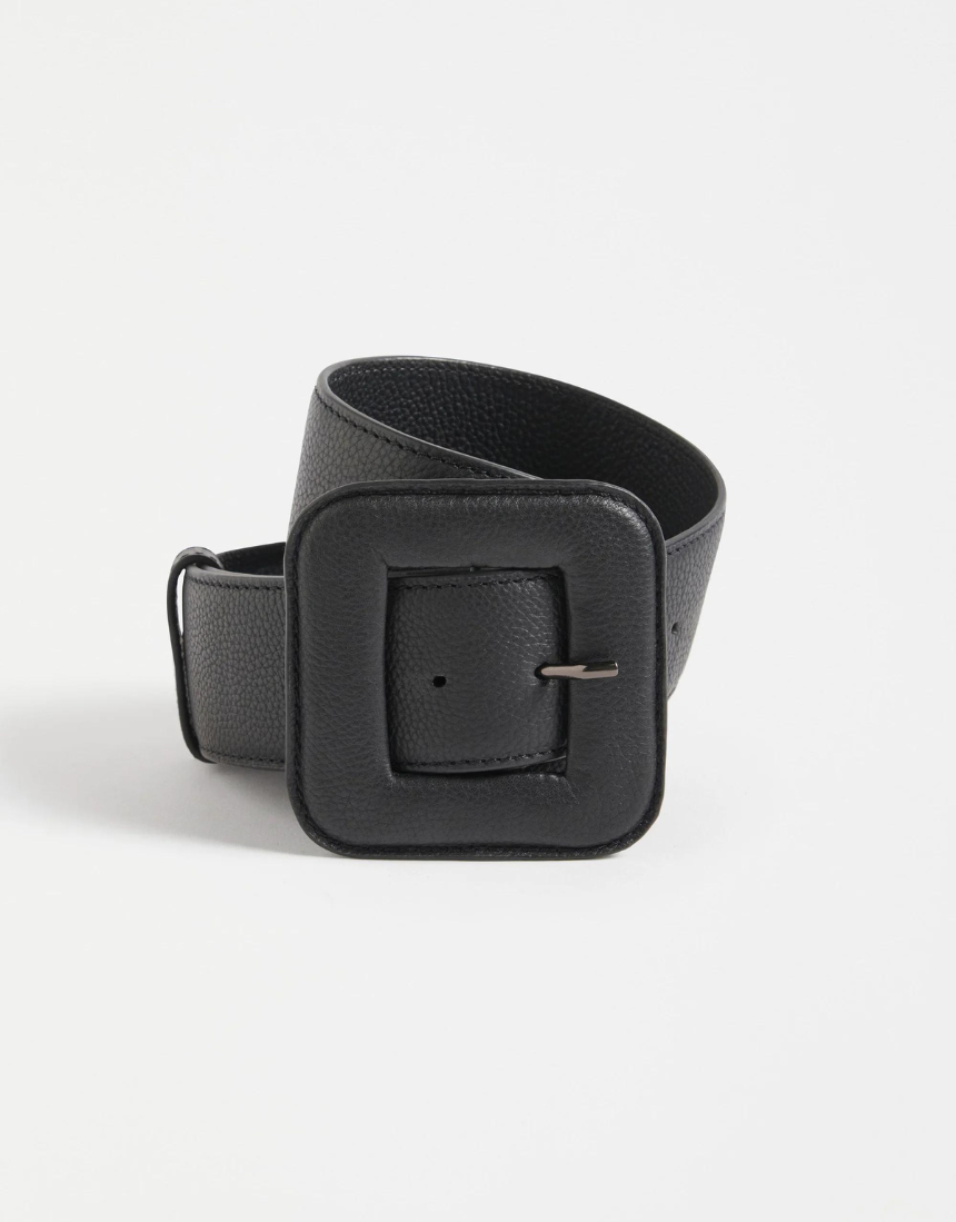 Black Elk Trin belt with adjustable buckle, featuring Elk branding, shown in size XS/S. Perfect for casual or stylish outfits.