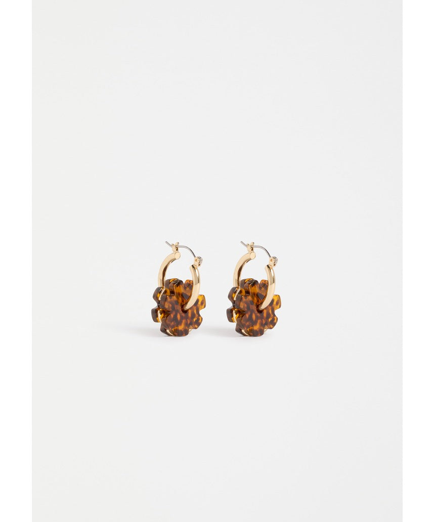 ELK The Label Flakkrin hoop earring in tortoiseshell speckle with a rounded hoop shape and textured finish.