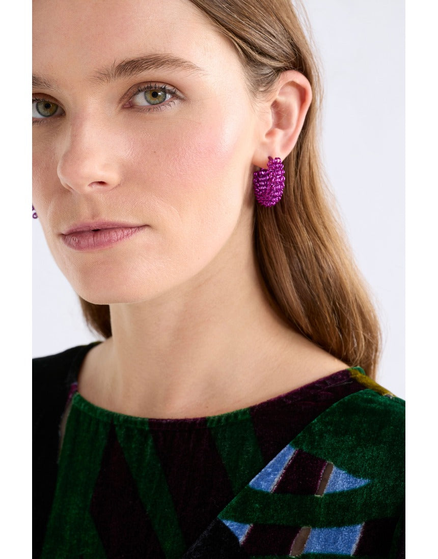 ELK The Label Klippan hoop earring in espresso color, featuring a sleek, rounded design, made of metal for a stylish look.