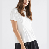 Elk Enda T-shirt, a casual top featuring the Elk brand logo, shown in a relaxed fit with front design and soft fabric.