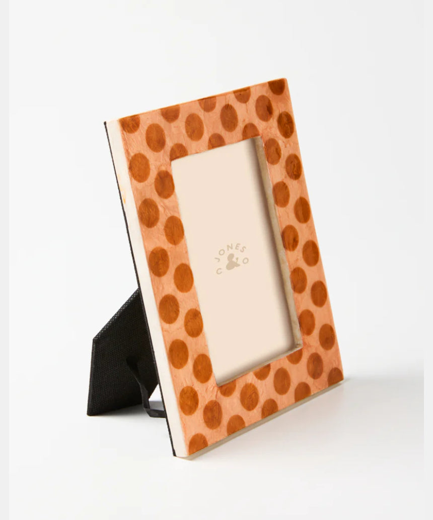 Jones & Co Paradis Spot Frame showing a stylish photo frame with a modern design and a neutral finish.