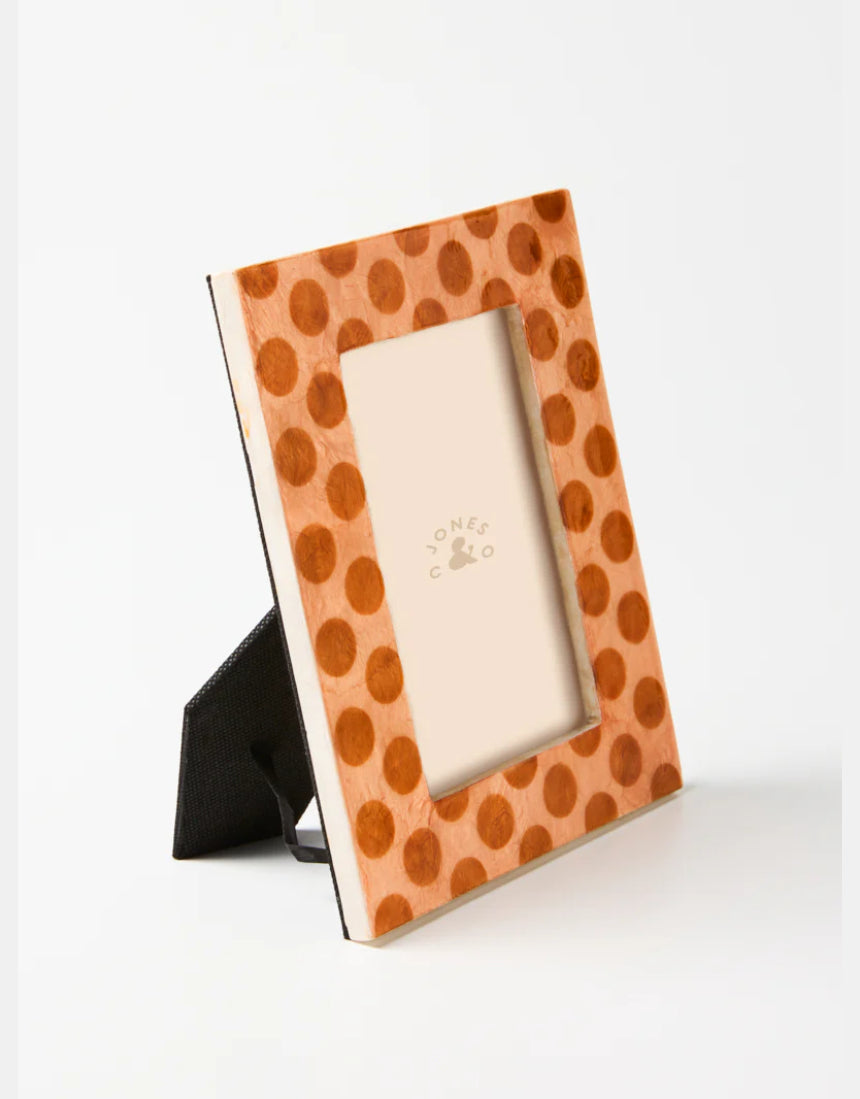 Jones & Co Paradis Spot Frame showing a stylish photo frame with a modern design and a neutral finish.