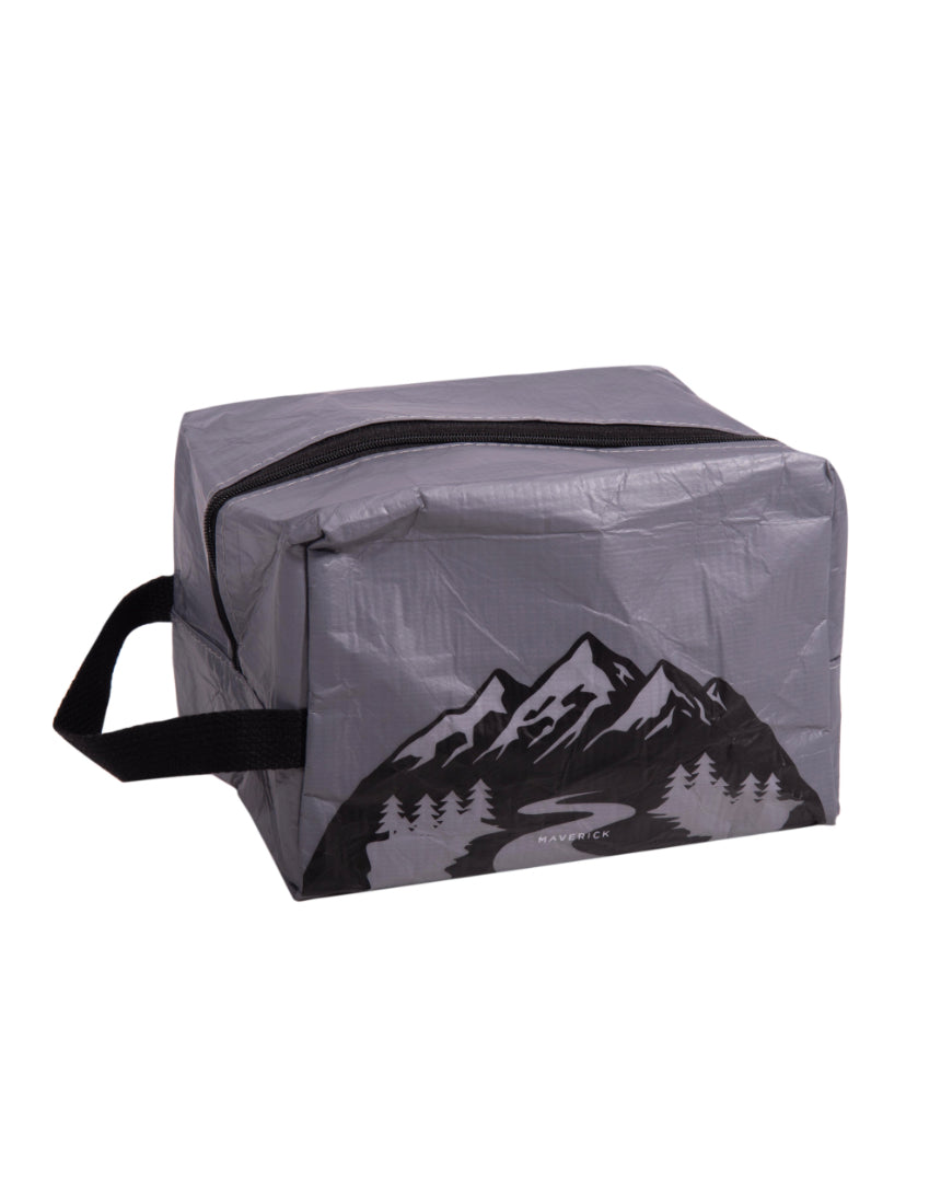 isAlbi Maverick Toiletries Bag in assorted colors, compact cosmetic and toiletry bag with multiple compartments for travel.