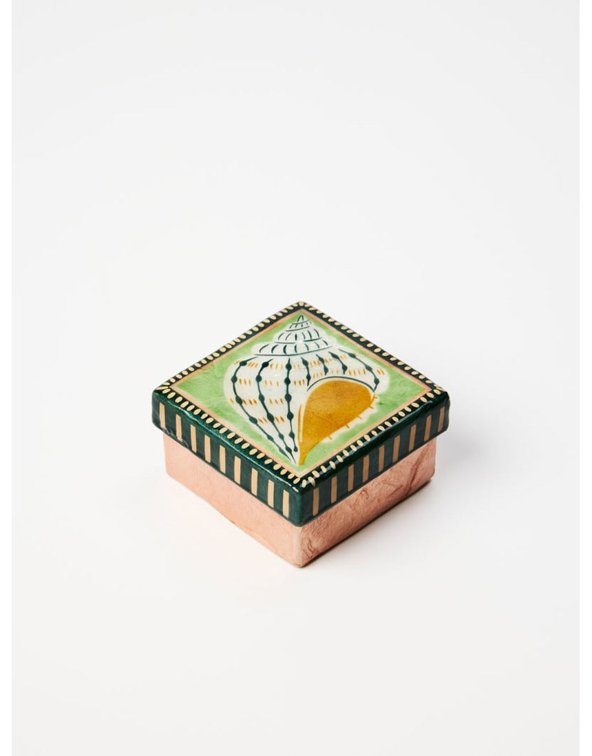 Jones & Co Mariner Box Shell jewelry box with a decorative shell design and elegant clasp for storing jewelry.