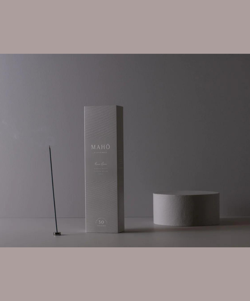 Maho Rose Bois Incense stick with floral and woody aroma, displayed in its packaging.