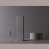 Maho Rose Bois Incense stick with floral and woody aroma, displayed in its packaging.