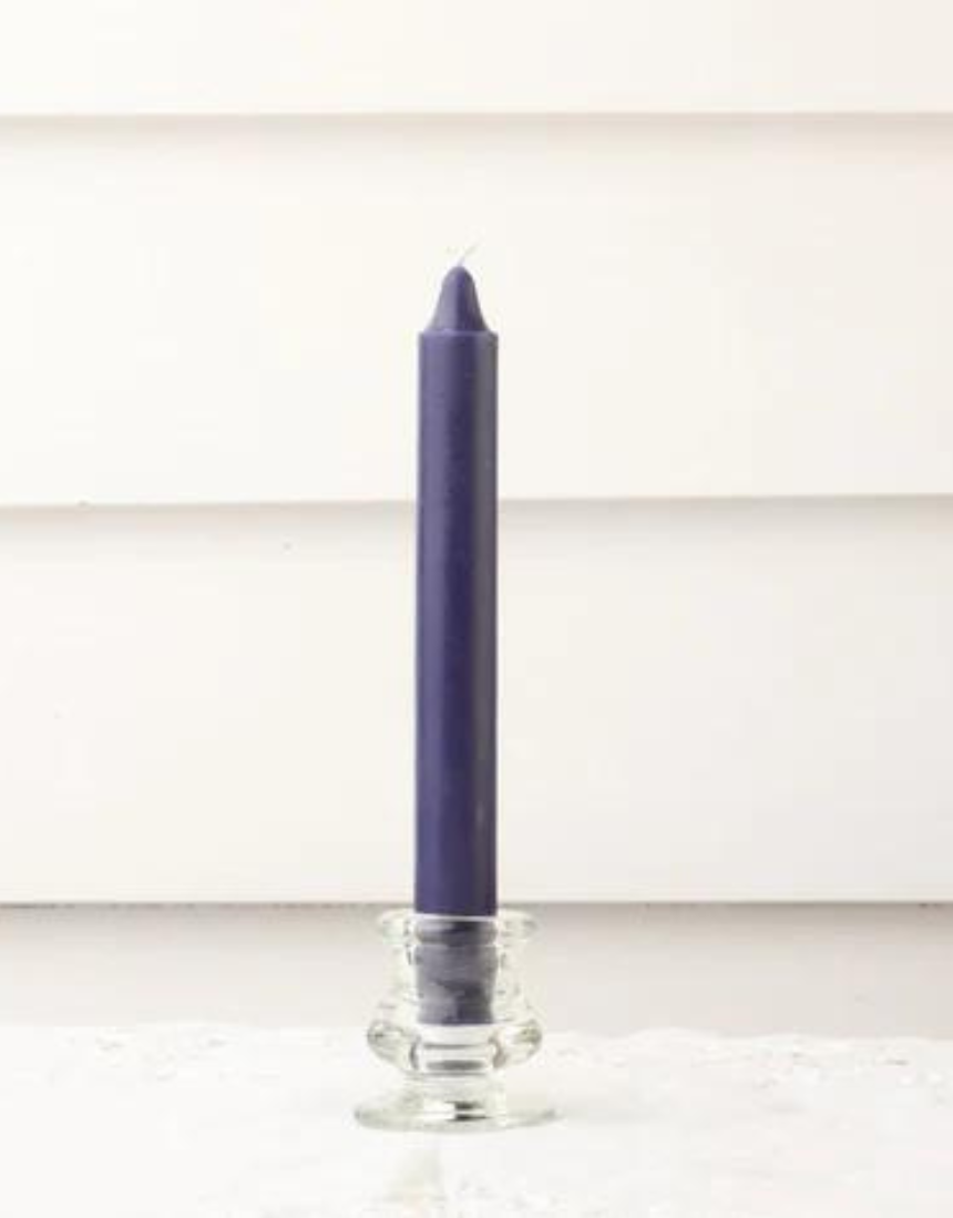 River Road dinner candles in a 6-pack with guiding star design, perfect for elegant table settings and special occasions.