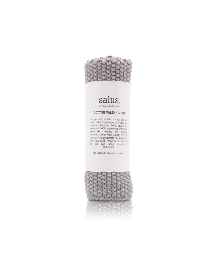 Salus Cotton Wash Cloth, soft bath accessory made of cotton, ideal for gentle cleansing and skincare in the bathroom.