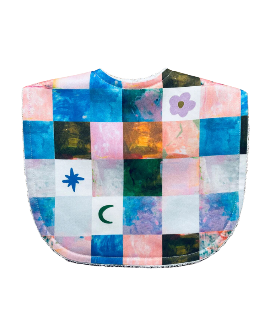Tilda & Moo Classic Baby Bib made of soft fabric, featuring a simple, stylish design, perfect for protecting baby's clothes.