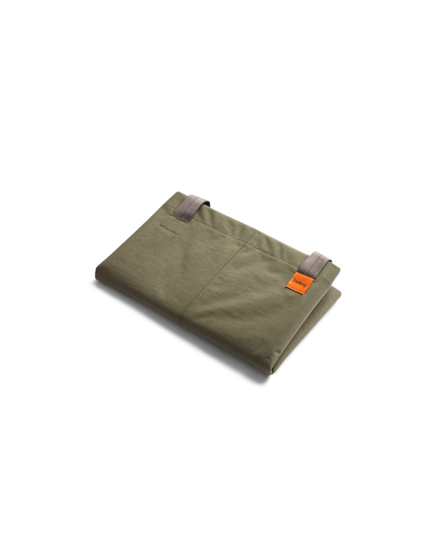Bellroy Market Tote Willow, stylish eco-friendly tote bag with spacious interior and sturdy handles, designed for everyday use.