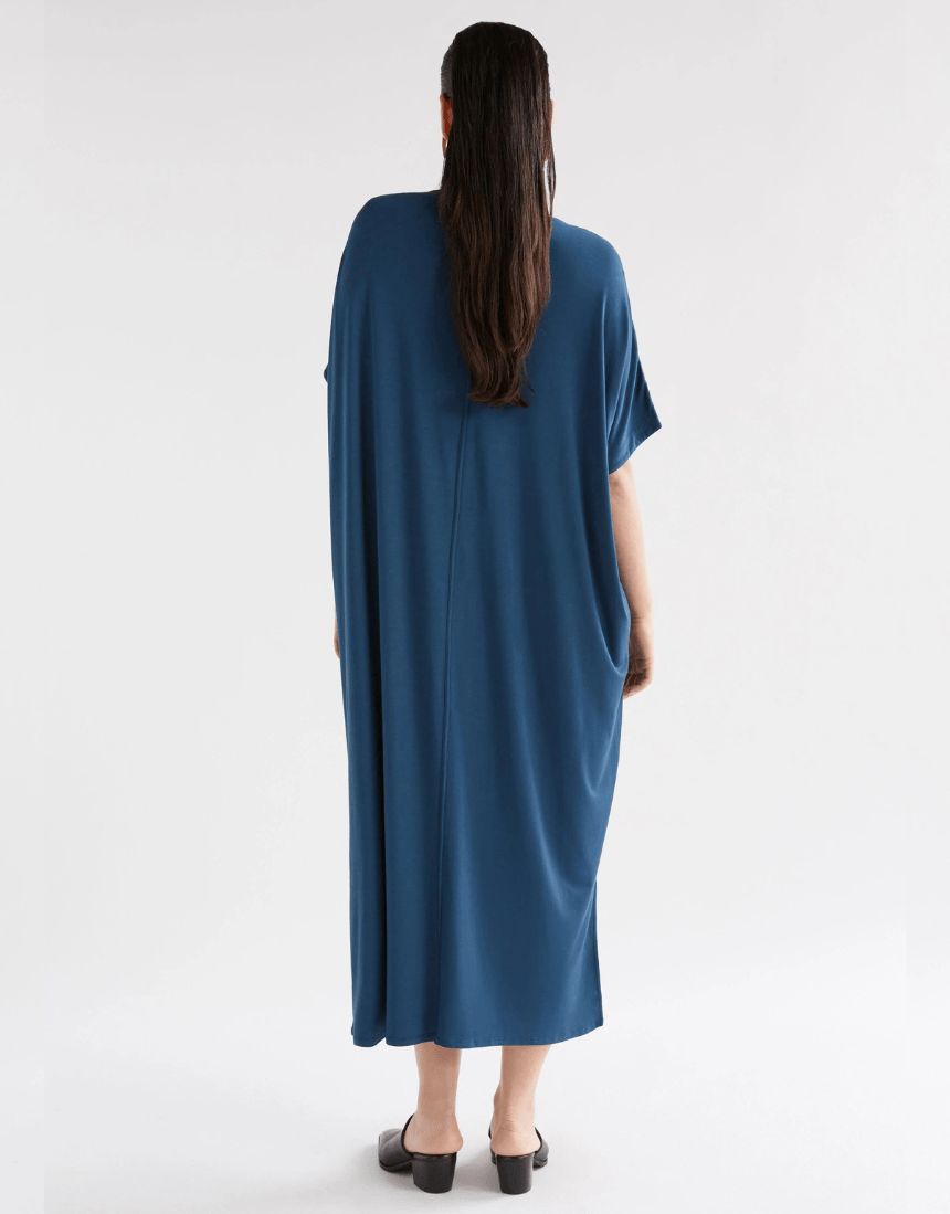Elk Mytr Dress Jasper displayed on a model, featuring a stylish, patterned dress with a relaxed fit and casual silhouette.