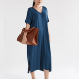 Elk Mytr Dress Jasper in a stylish, casual design featuring a relaxed fit and vibrant pattern, perfect for everyday wear.