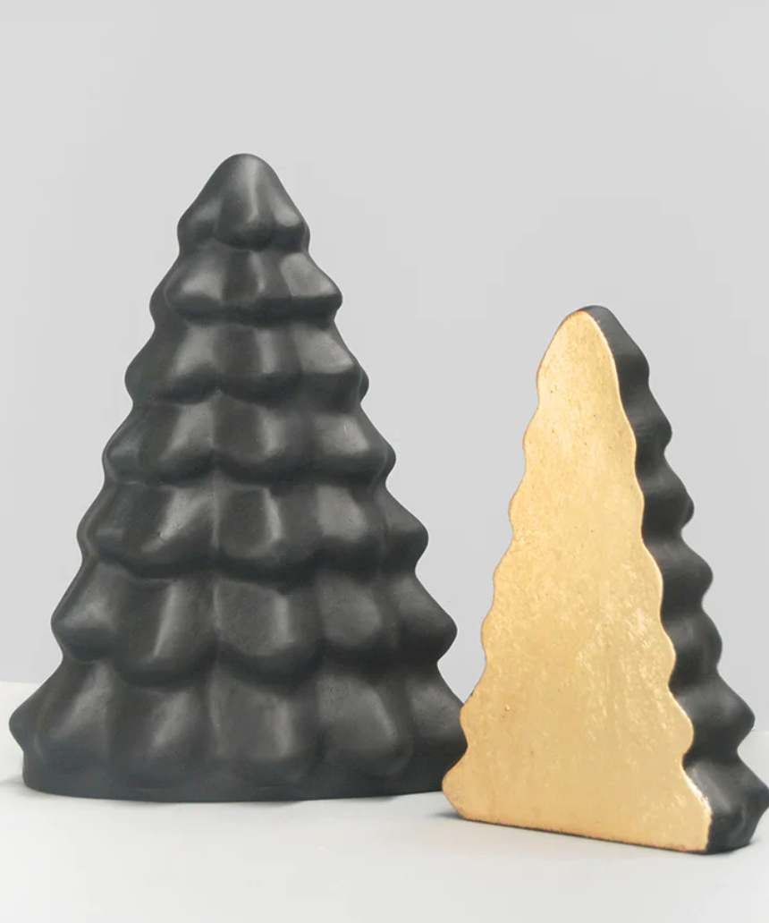 White Moose Christmas tree set in black, home decor ornament with festive design for holiday decoration.
