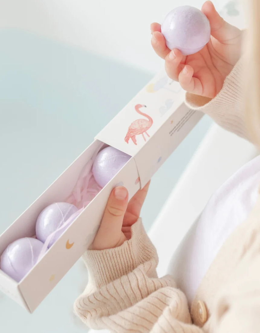 Mindful and Co Kids Sweet Dream Drops lavender and magnesium bath bomb with a colorful packaging for kids' relaxing bath time.