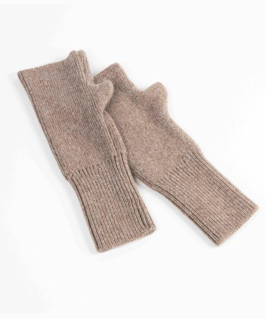 Beige Maison Fanli Julia mittens, stylish gloves with soft fabric, displayed on a neutral background.
