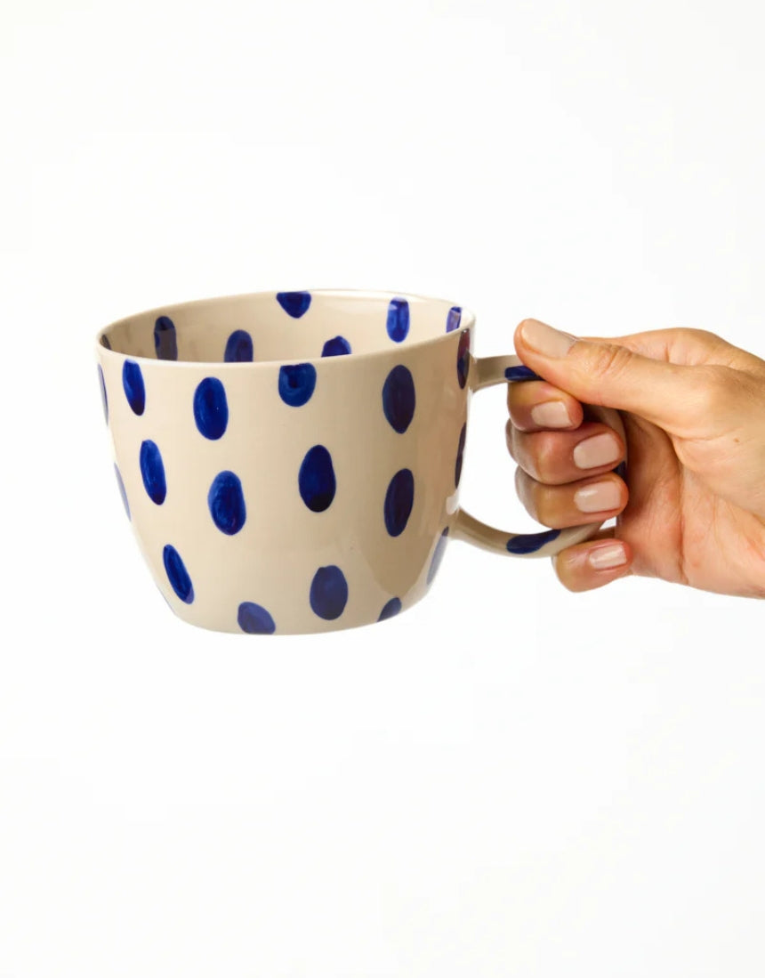 Jones & Co Chino Mug Boss Blue Spot with a stylish blue spotted design, perfect for daily use.